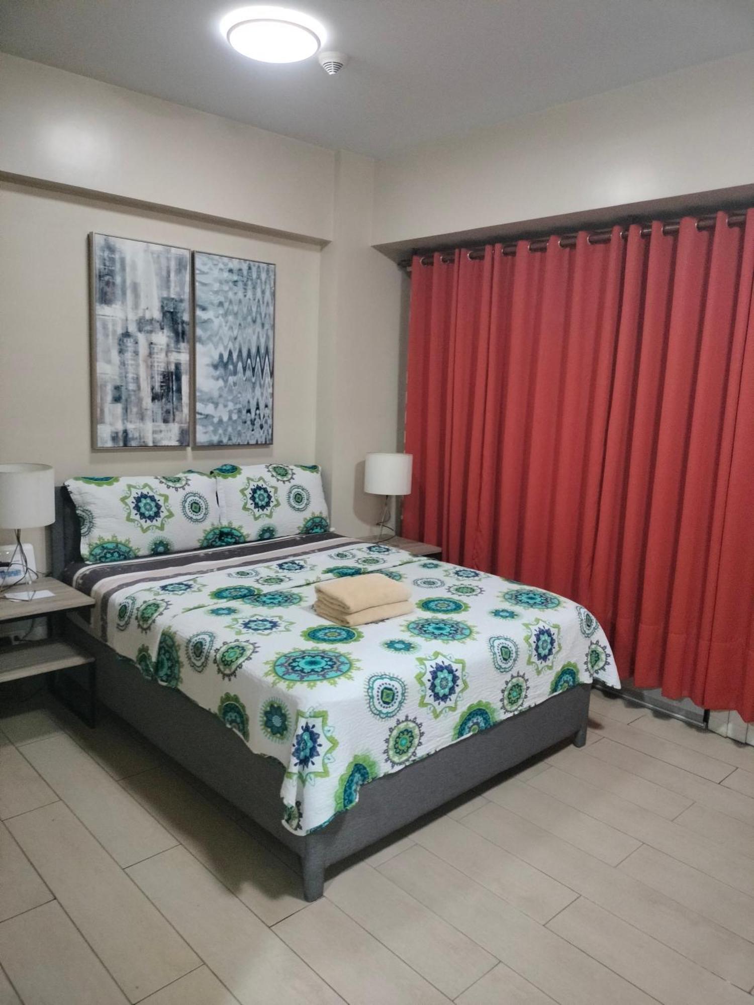 Condotel Near Airport Pasay Buitenkant foto