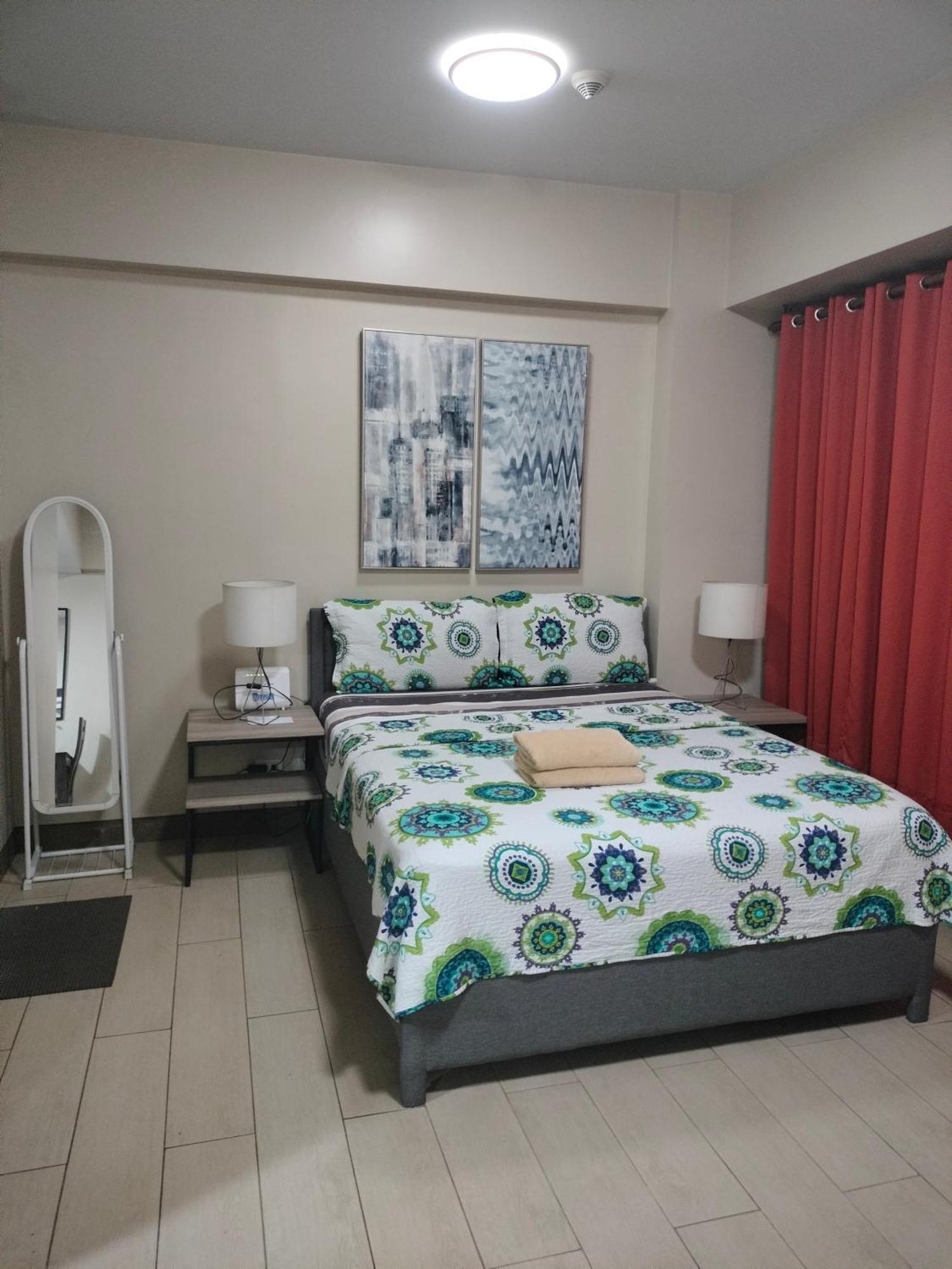 Condotel Near Airport Pasay Buitenkant foto