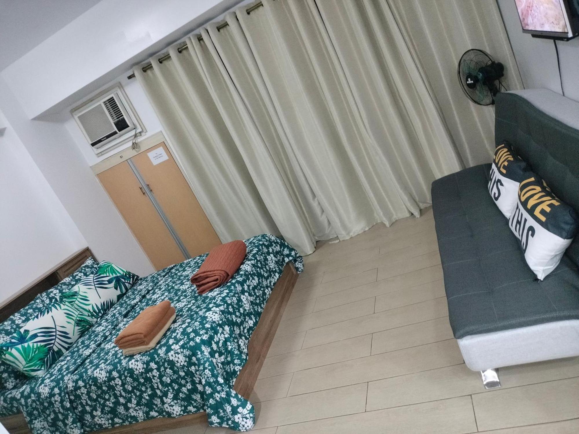 Condotel Near Airport Pasay Buitenkant foto